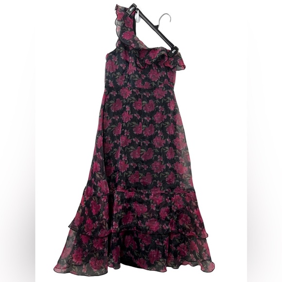 Lulu’s Sweet Romantic Black Floral Print Organza One-Shoulder Dress Size L - Picture 8 of 9